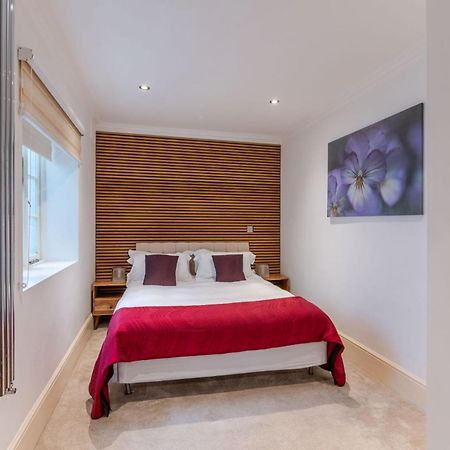 The "Red Room Apartment" - Fitzrovia - By Frankie Says London Exterior photo