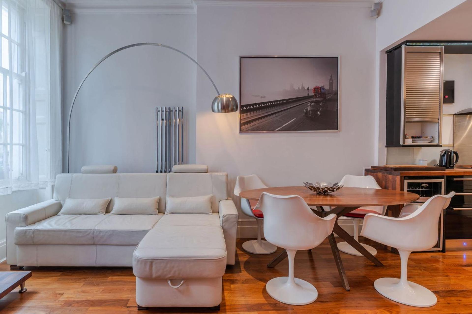 The "Red Room Apartment" - Fitzrovia - By Frankie Says London Exterior photo
