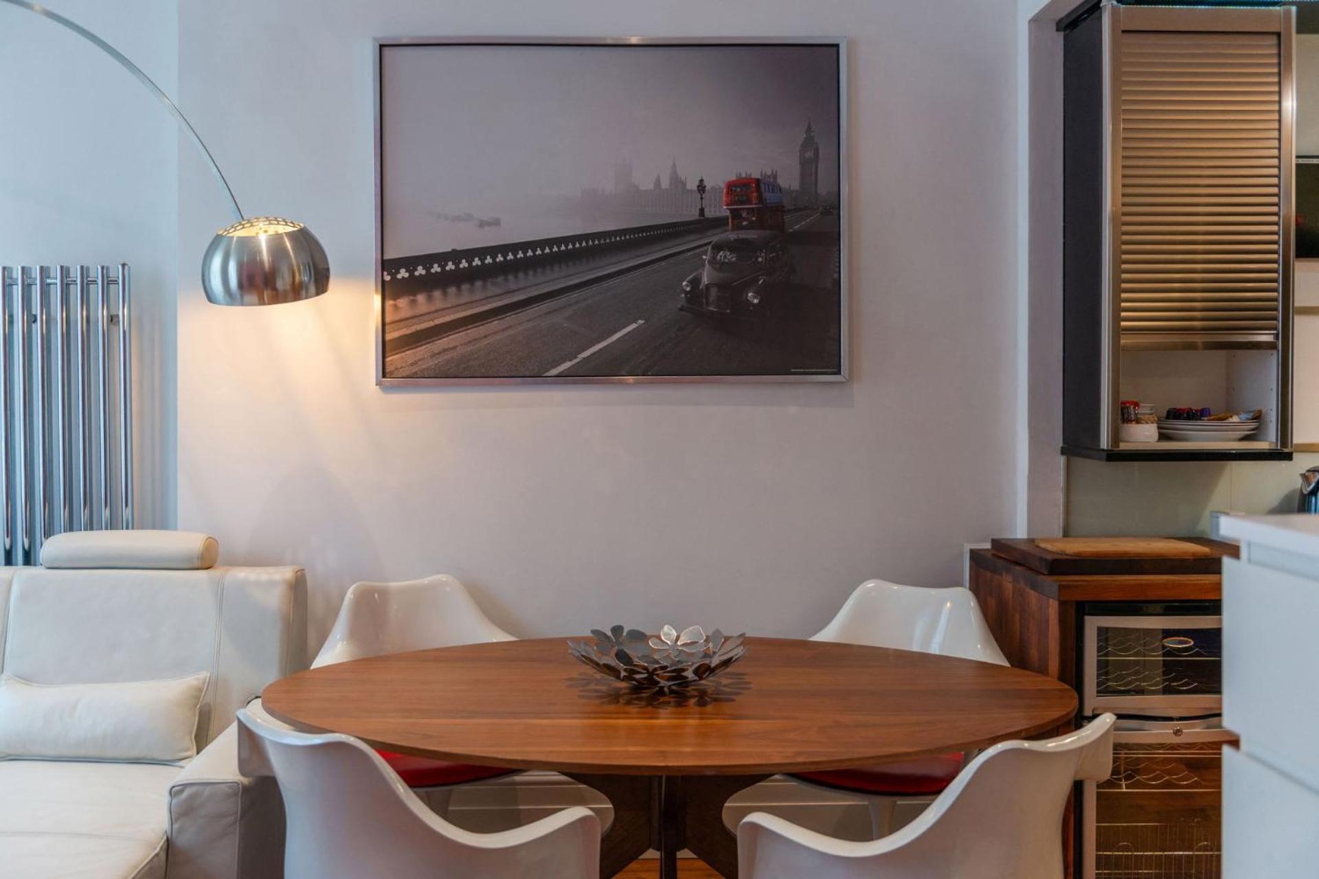 The "Red Room Apartment" - Fitzrovia - By Frankie Says London Exterior photo